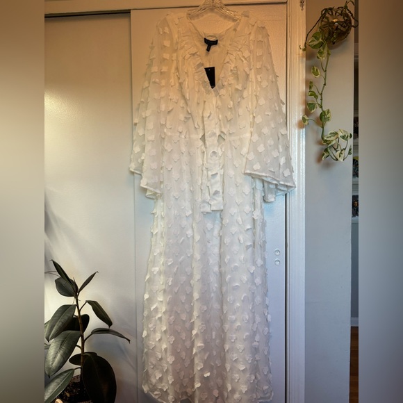 Eloquii Dresses & Skirts - NWT Eloquii Size 20 White Textured Cut-Out Maxi Dress 3/4 Sleeve